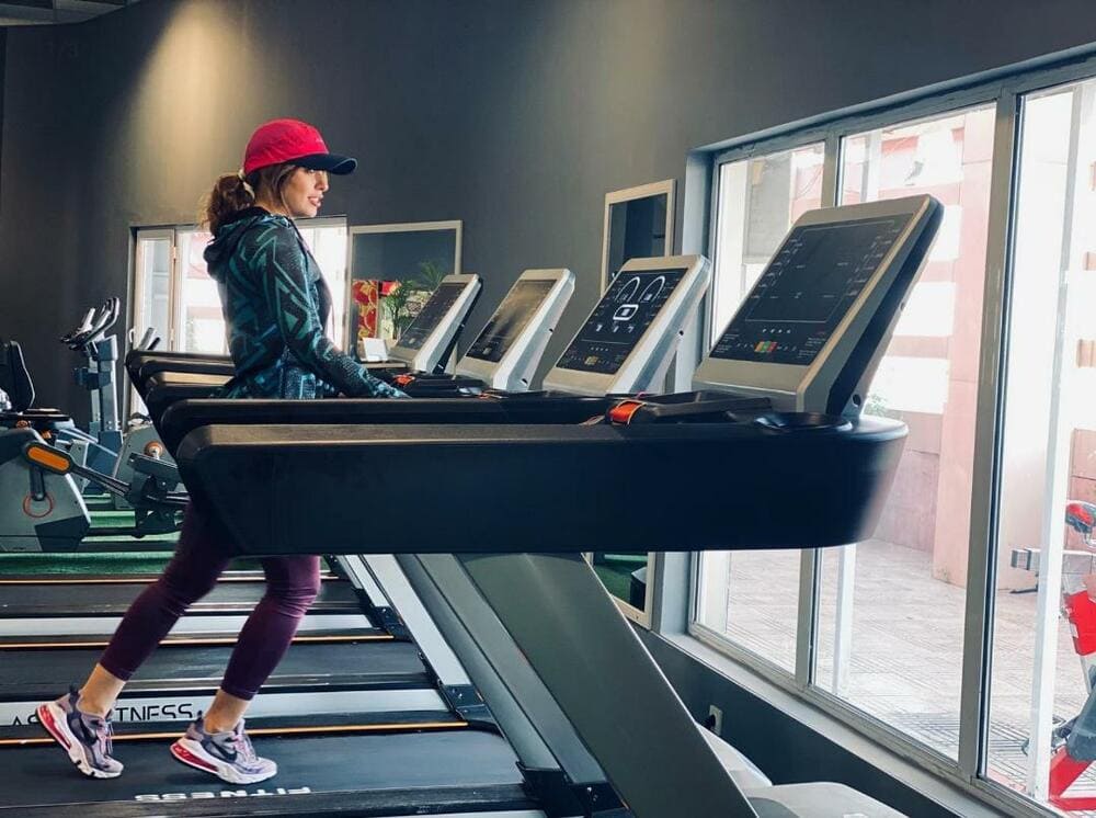 تردمیل باشگاهی دی اف تی DFT Fitness 9300 1